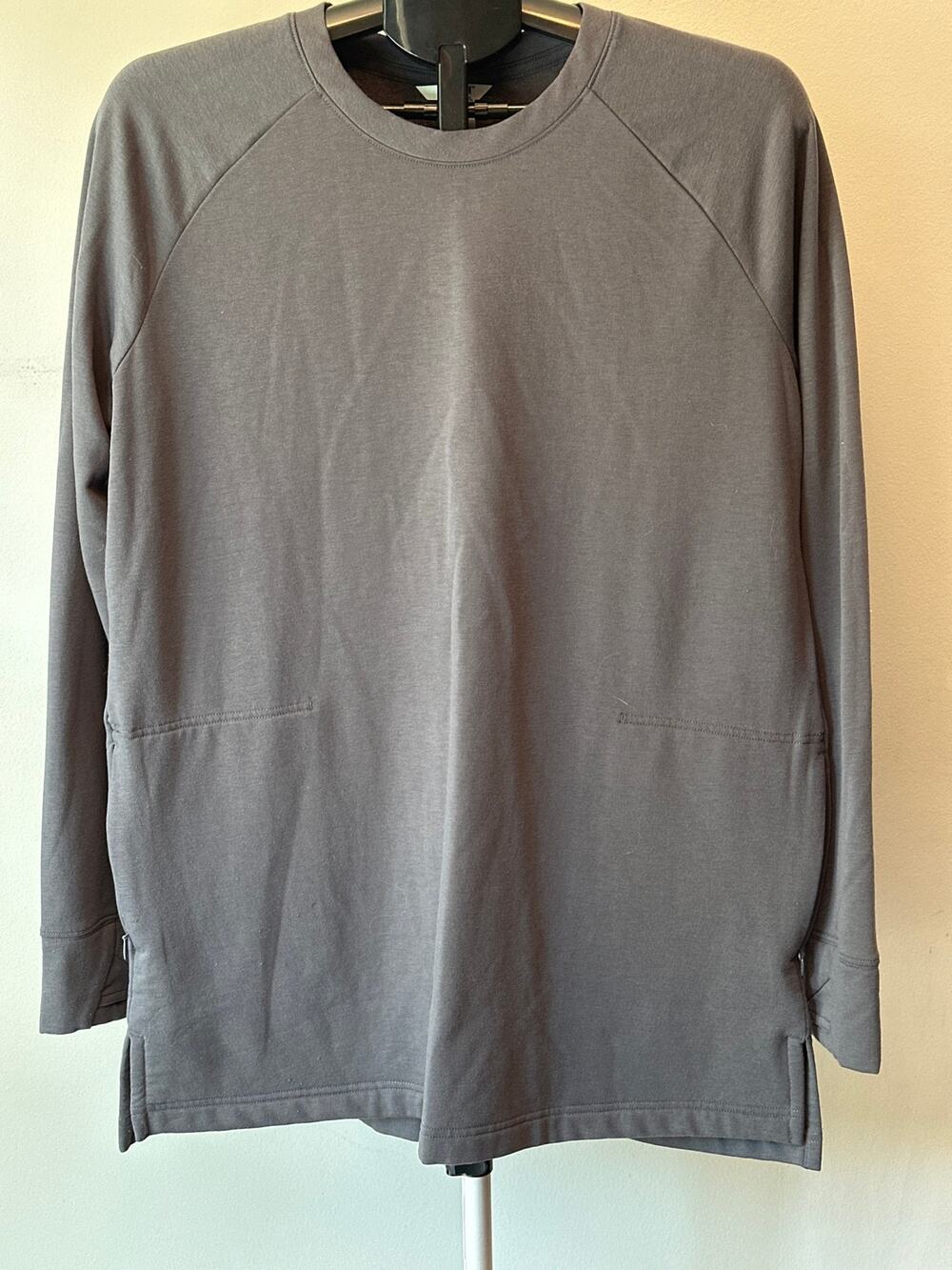Duluth Trading Co Womens Medium Gray Microfleece Crewneck Pullover Tunic Top EUC